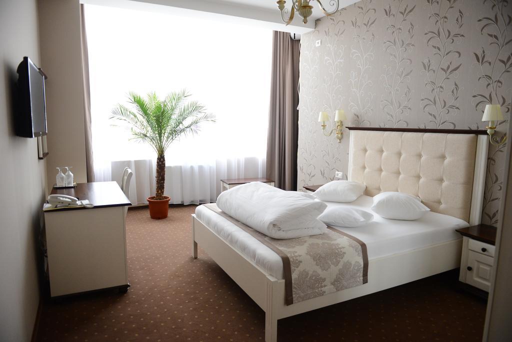Hotel Europa Baia Mare Exterior photo